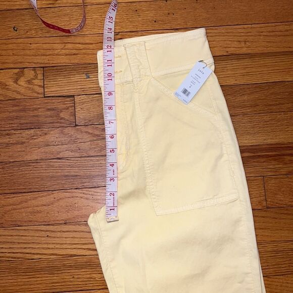 NWT Joie Mirenda Slim Crop Cargo Pants in pastel yellow Size 4 - Picture 8 of 9